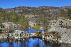 Going past the lakes, halfway to Preikestolen.