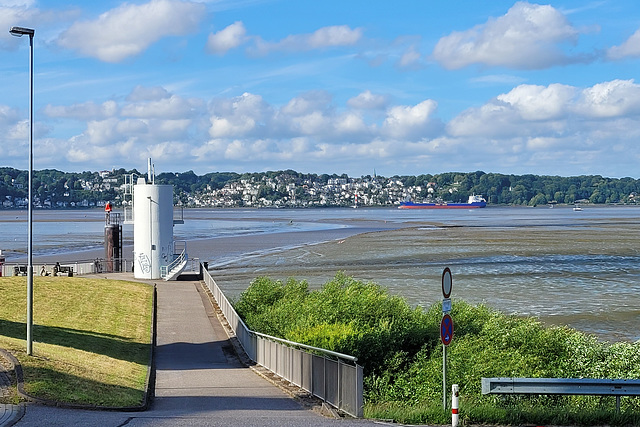 HFF - von der Elbe bei Blankenese (PiP)