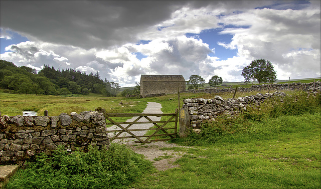 HWW...................The path to Janet's Foss