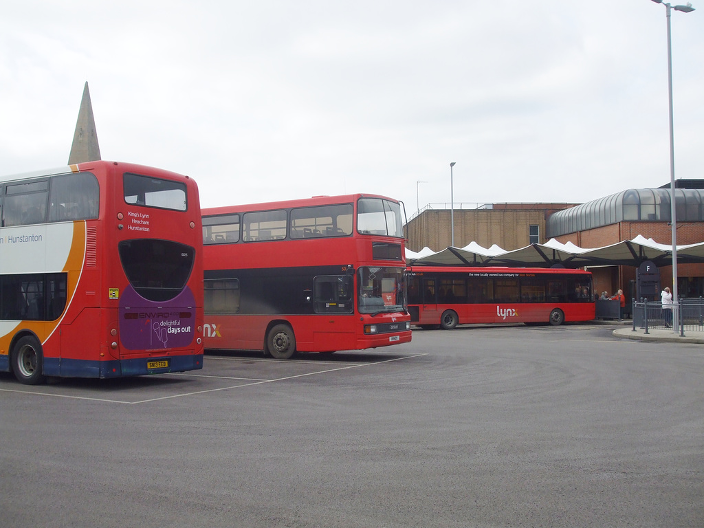 King's Lynn bus station - 22 Mar 2018 (DSCF0992)