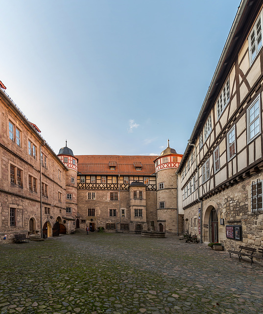 Schloß Bertholdsburg, Innenhof