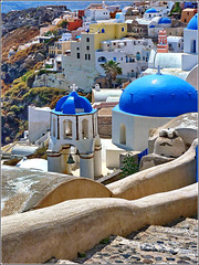 Santorini : le chiese ortodosse di Oia viste da sud