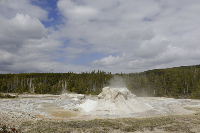 Grotto Geyser