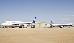 Boeing 787 N787EX and Boeing 737 B-2921 (N759BA)