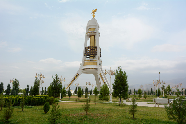 Ashgabat, Neutrality Monument