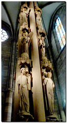 Cattedrale di Notre Dame- Colonna degli angeli