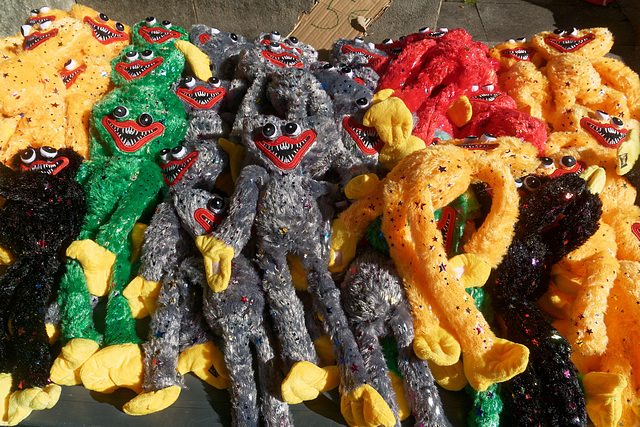 Une bande de petits monstres