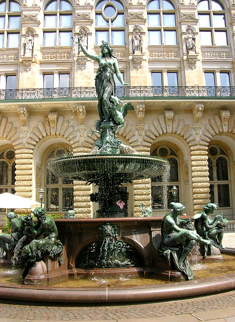 Rathaus Hamburg, Innenhof