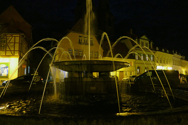 Brunnen vor Sonne