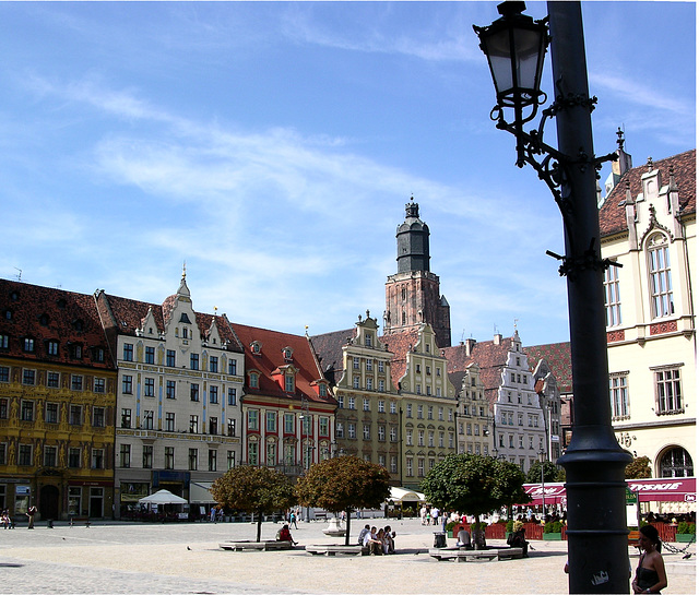 Rathausmarkt und St. Elisabeth-Kirche
