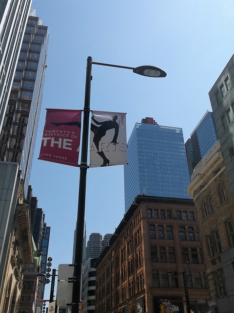 High heels on Yonge