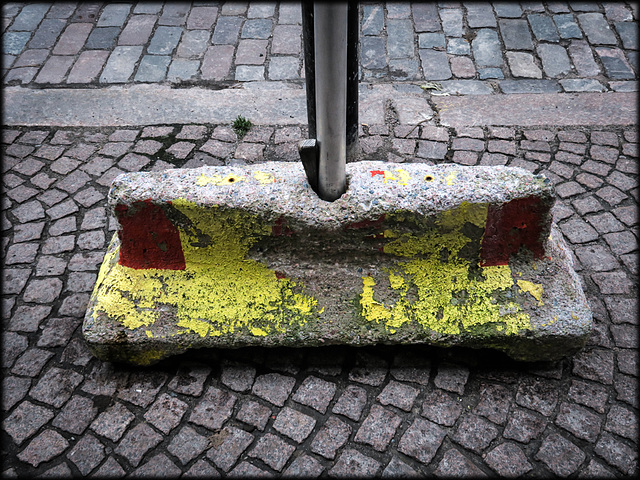 fence pedestal