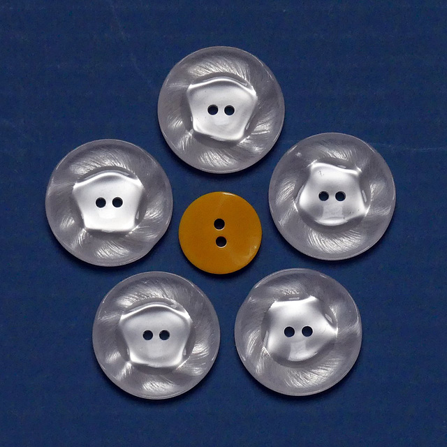 BOUTONS BOUTONS