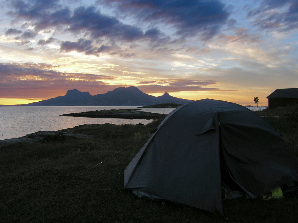 Our last arctic sunset at Løpvika bay with a view of Landegode island