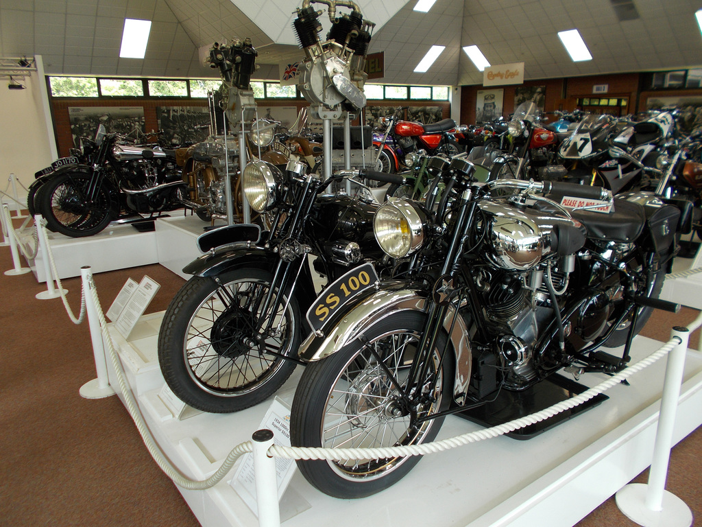 nmbm[23] - Brough Superiors
