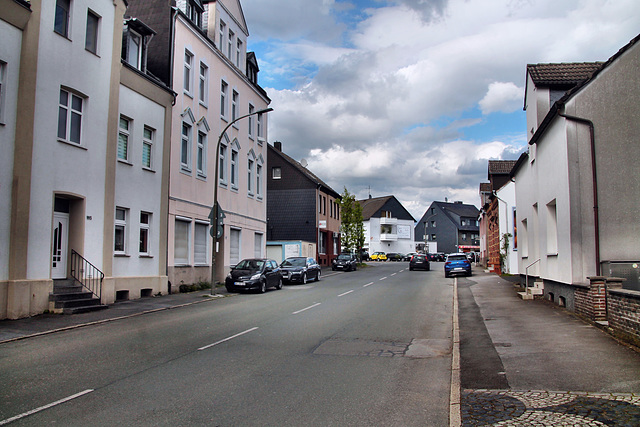 Harpener Hellweg (Dortmund-Lütgendortmund) / 27.04.2024