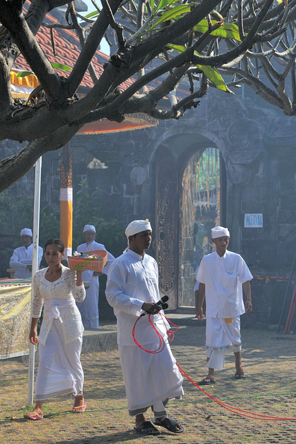 Inside the Pura Ponjok Batu