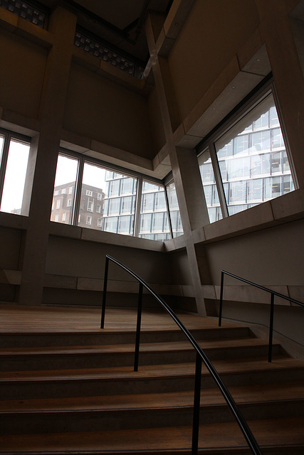 Tate modern staircase to level 4 - not PSed about with