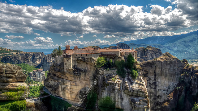 Metéora (Greek  Μετέωρα)