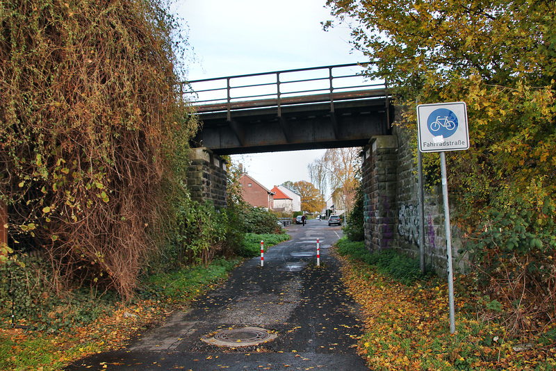 Brücke der Bahnstrecke Fröndenberg–Kamen (Unna) / 26.11.2022