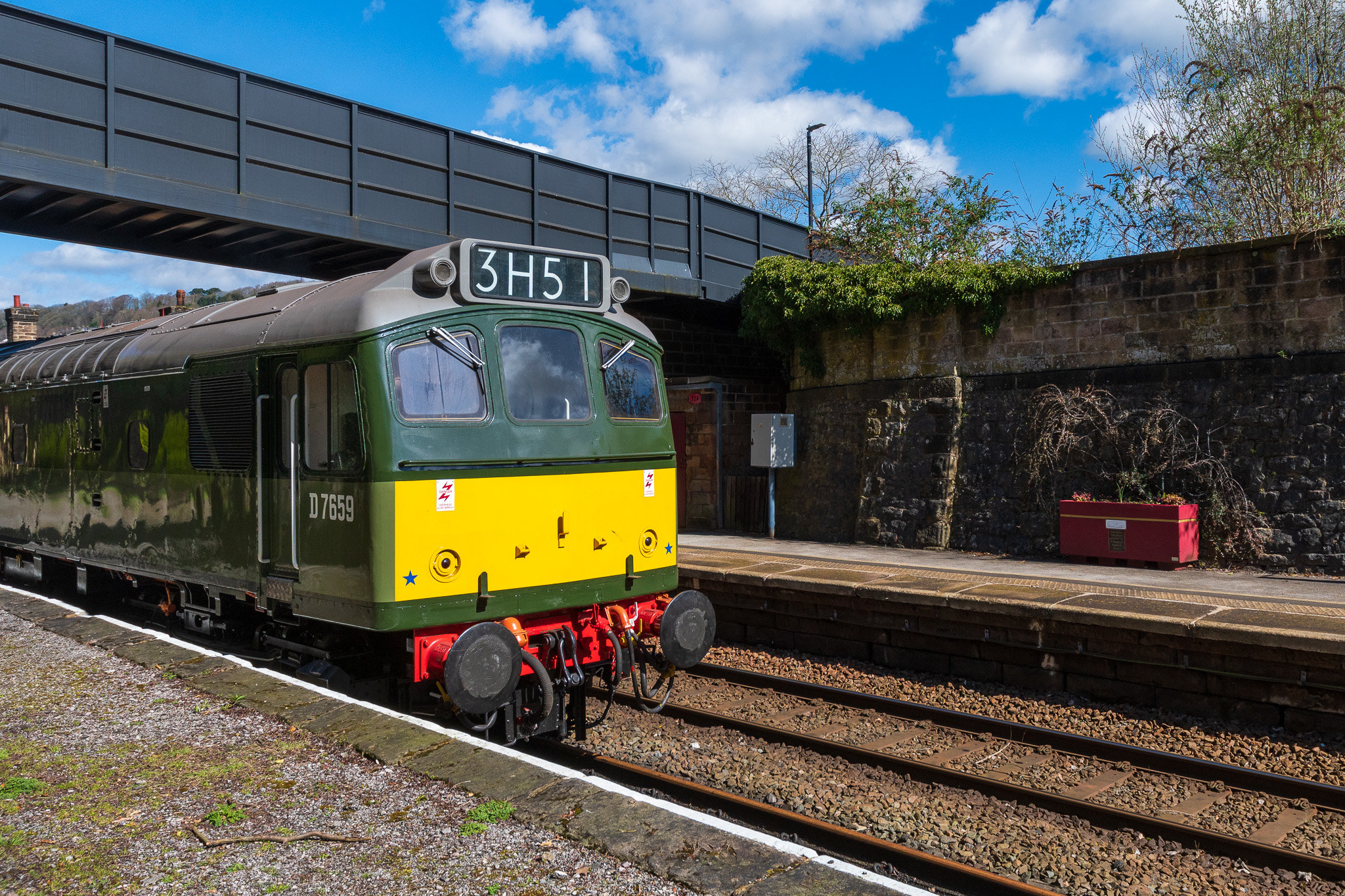 Class 25 D7659 at Matlock station