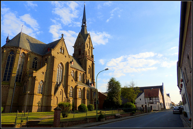 Big Church,small village.........Müntz