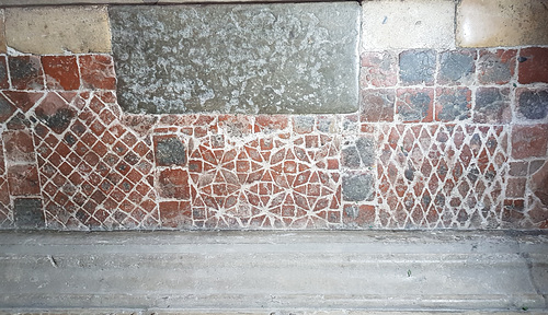 rochester cathedral, kent (84)c13 tiles in the n.e. transept at the entrance to the site of the shrine of william of perth