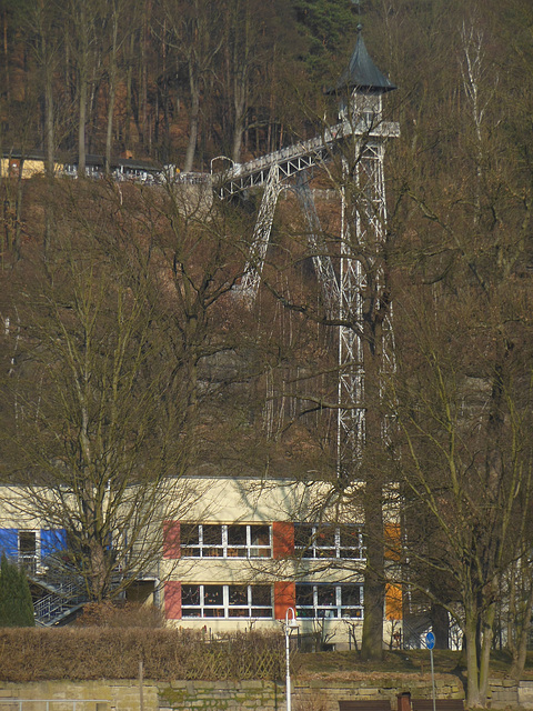 Aufzug nach Ostra im Elbsandsteingebirge