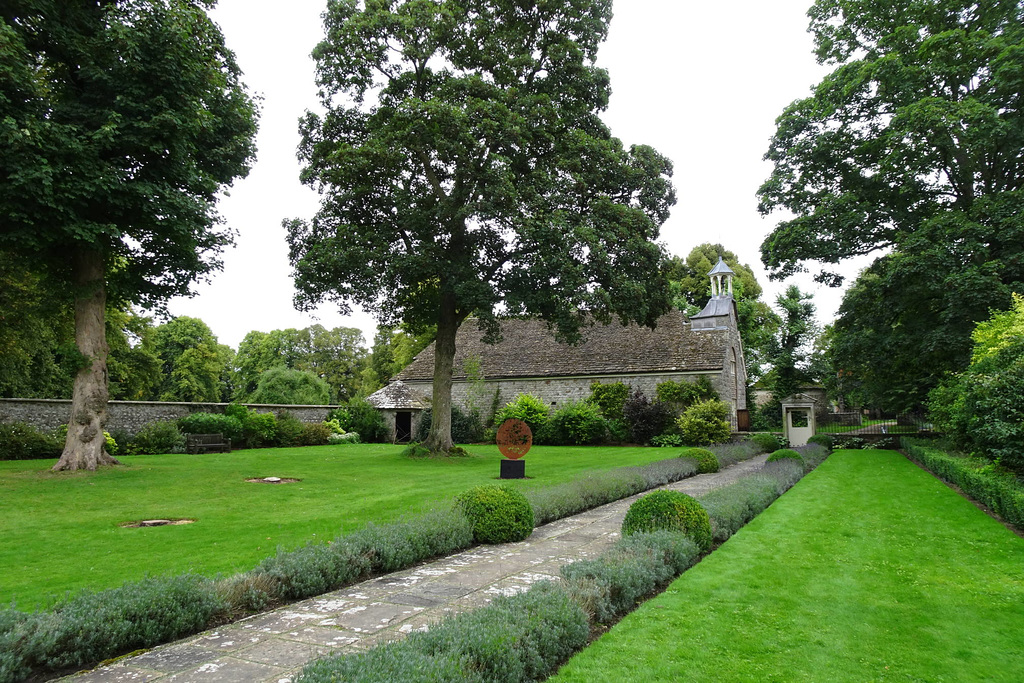 Avebury Manor Gardens