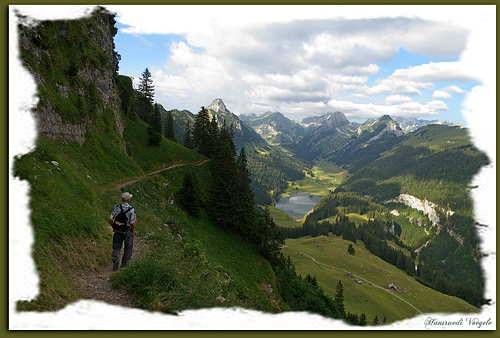 Auf dem Weg zum Berggasthaus Staubern mit Blick zum Sämtisersee