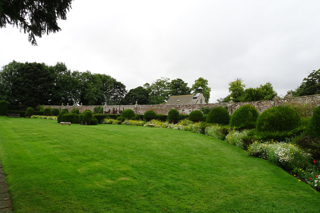 Avebury Manor Gardens