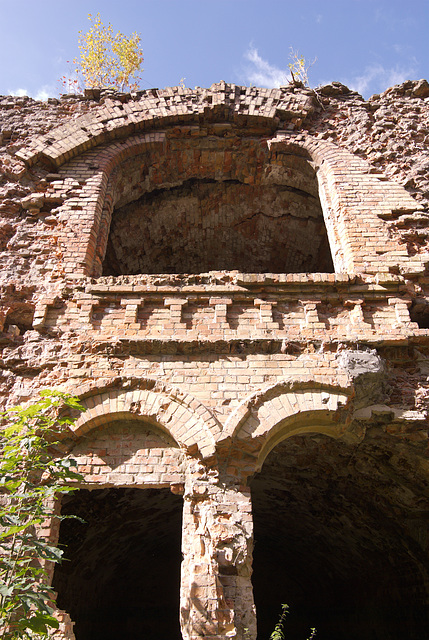 Kasernenruine in der Festung Tarakaniw