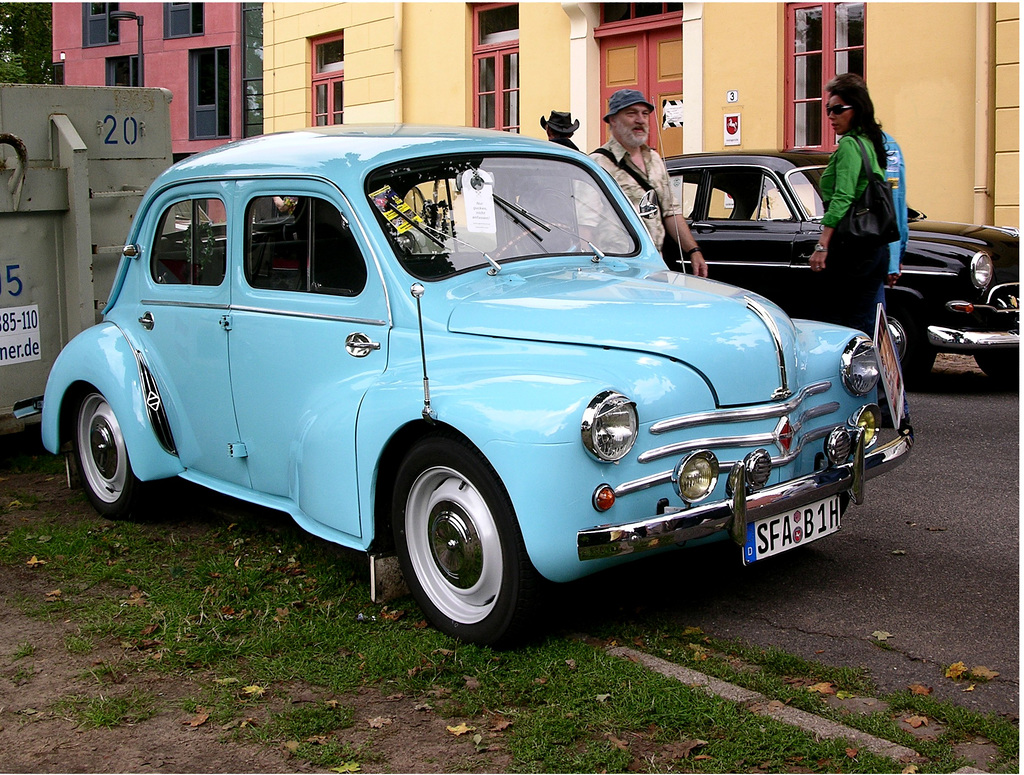 Renault 4CV