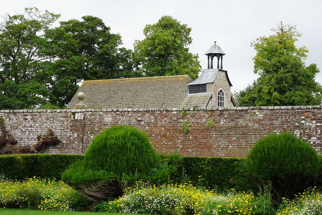 Avebury Manor Gardens