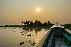 auf dem Inle-See unterwegs zum Nga-Phe-Kyaung-Kloster (© Buelipix)