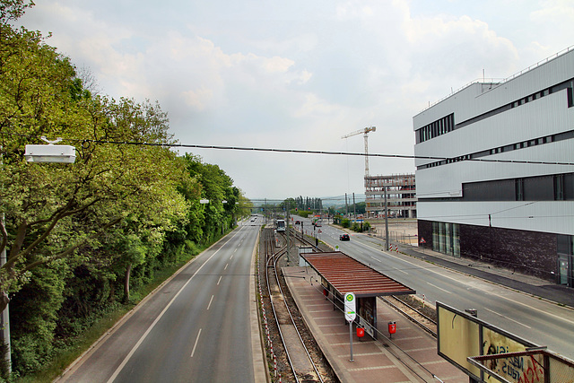B226 Wittener Straße, Straßenbahn-Haltestelle "Laer-Mitte" (Bochum-Laer) / 7.05.2022