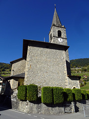 Weithin sichtbar die Kirche von Troistorrents