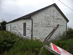 Esso shed / Cabanon esso