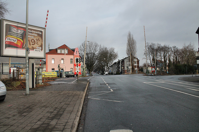 Bahnübergang an der Stadtgrenze Oberhausen/Duisburg / 15.01.2017