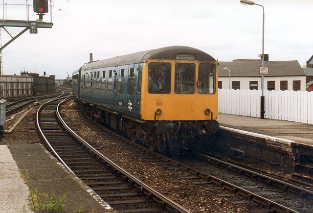 Manchester Victoria DMUs (2) - 9 July 1987