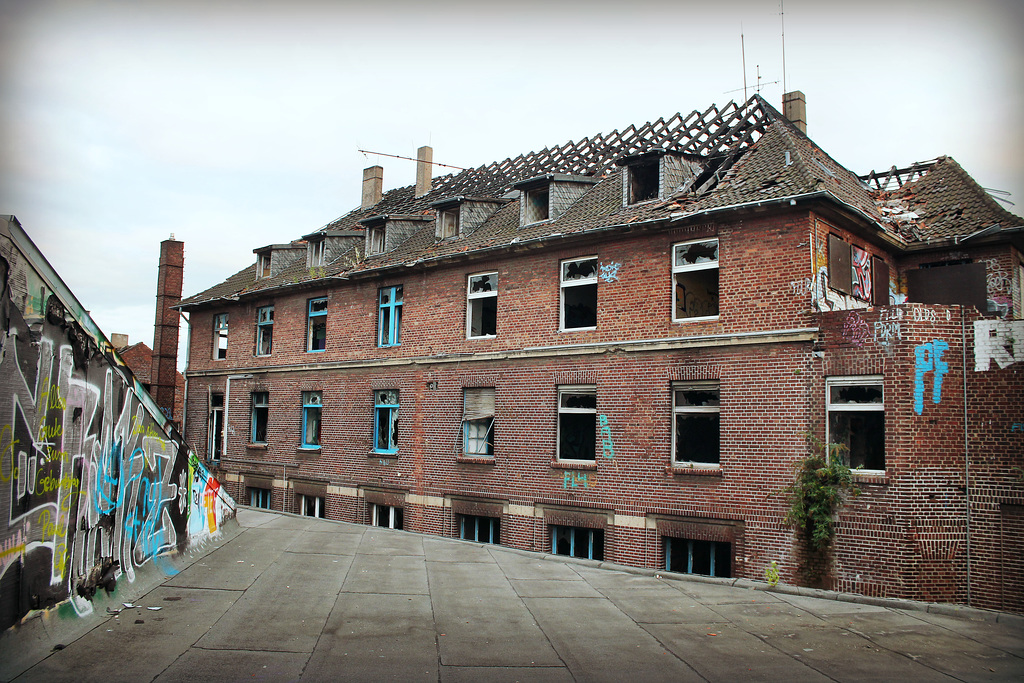 Ehemaliges Verwaltungsgebäude (Papierfabrik Hermes, Düsseldorf-Hafen) / 29.09.2016
