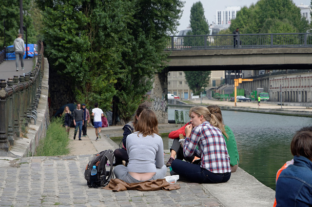 L'arrêt au bord du canal