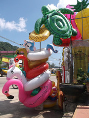 Beer float beach toys