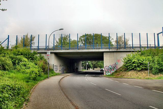 Schattbachstraße, Autobahnbrücke der neuen A448 (Bochum-Laer) / 7.05.2022