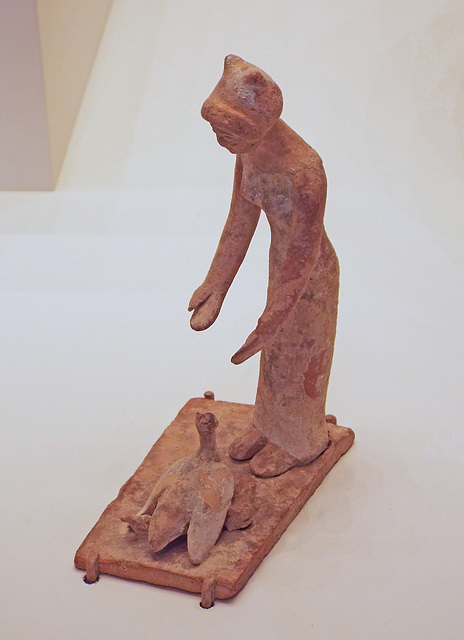 Statuette of a Woman Feeding a Hen and Chicks in the Getty Villa, June 2016