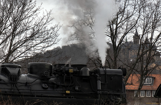 Dampflok und Schloss