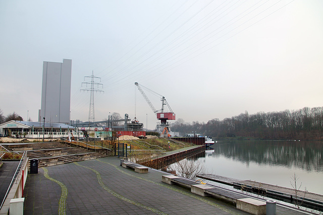 Stadthafen Recklinghausen mit Werksanlagen der Roland Mills United GmbH / 11.12.2021