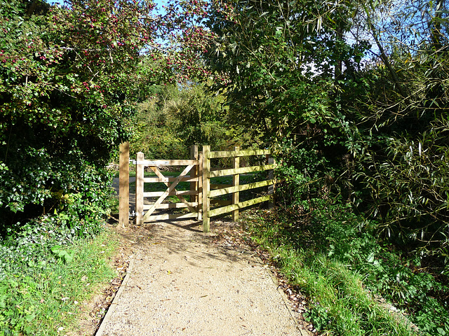 HFF from a kissing gate xxx