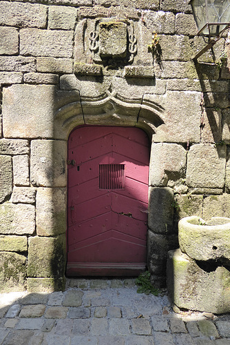 jolie porte à LOCRONAN