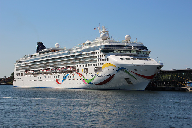 NORWEGIAN DAWN